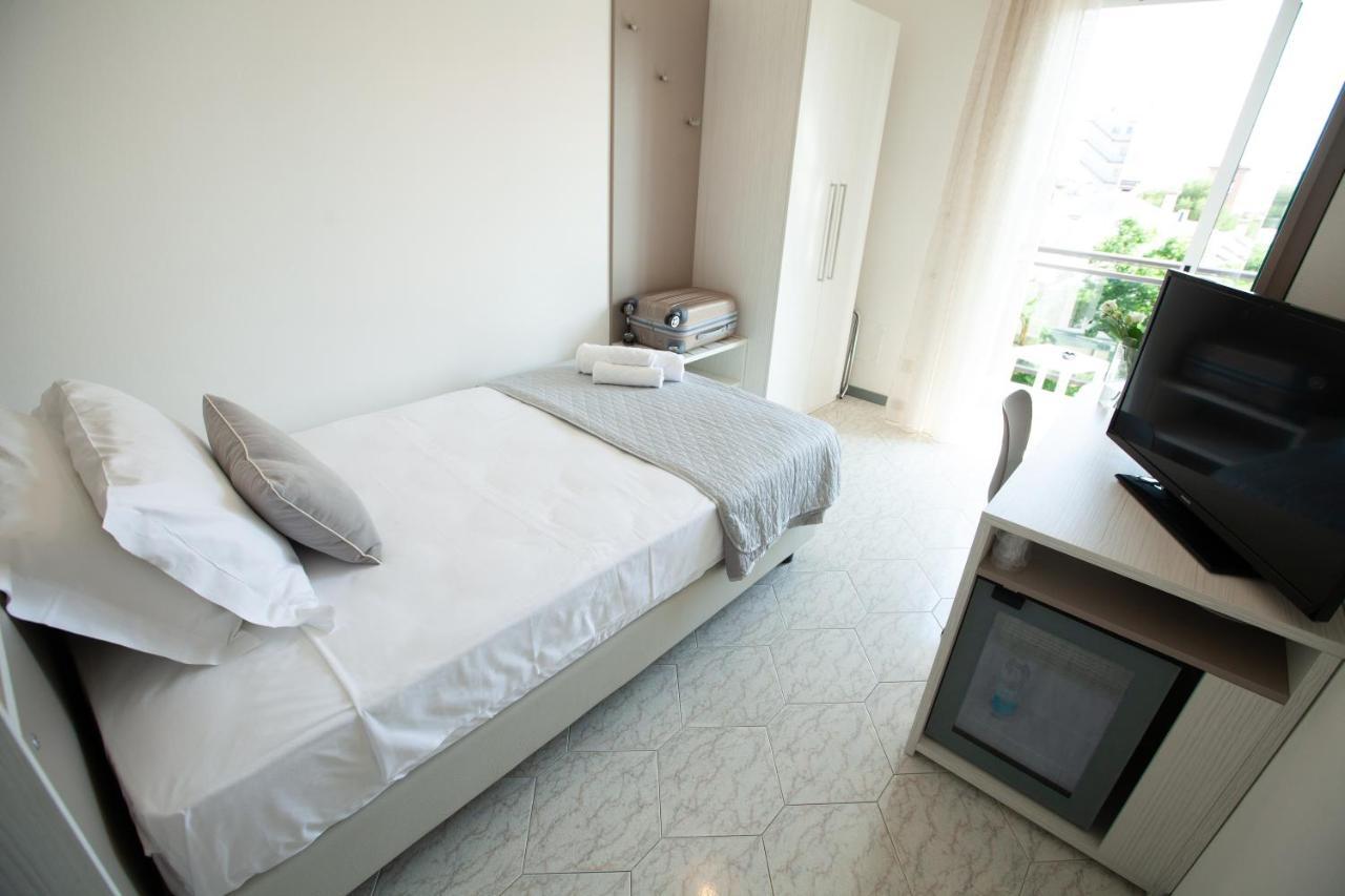 Hotel Maestri Riccione Dış mekan fotoğraf